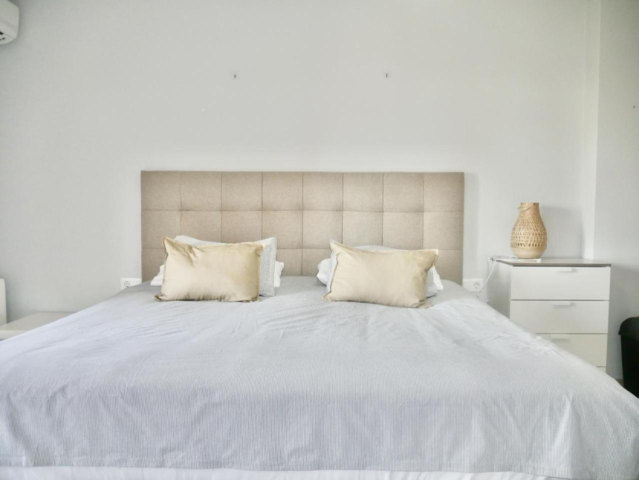 Private Pool! Your Oasis In Sevilla! Bbq! Villa