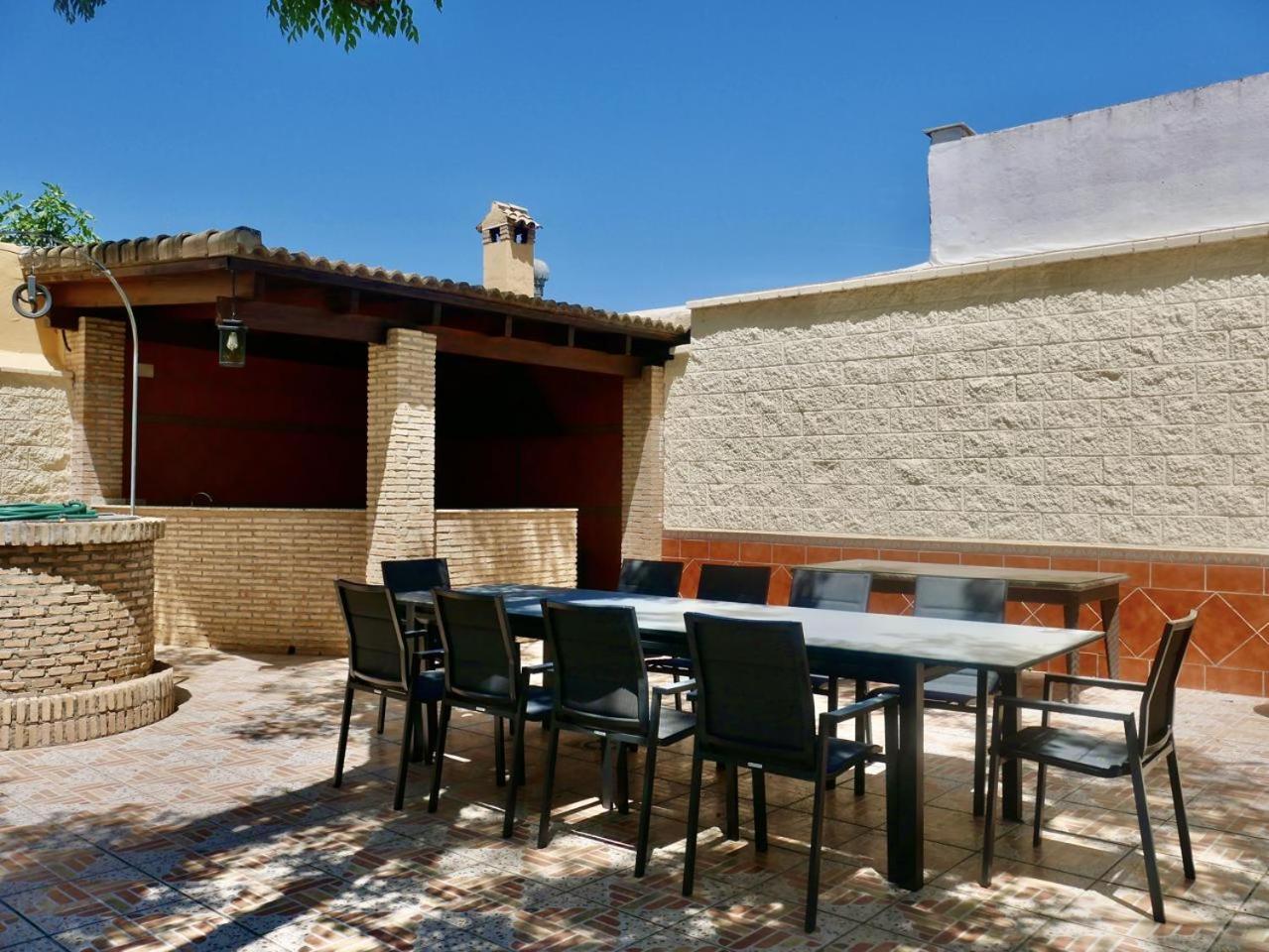 Villa Private Pool! Your Oasis In Sevilla! Bbq! *