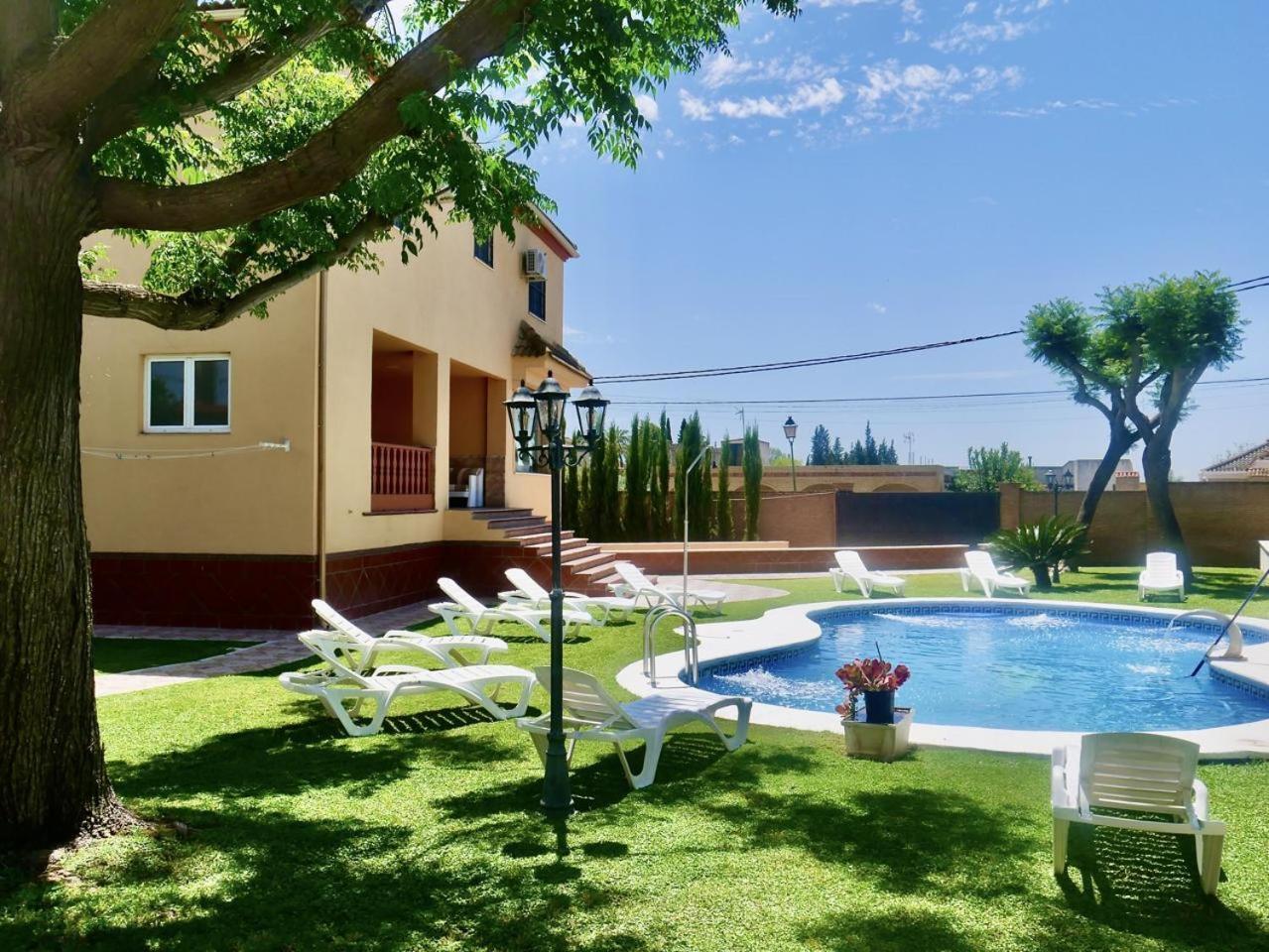 Private Pool! Your Oasis In Sevilla! Bbq! Séville