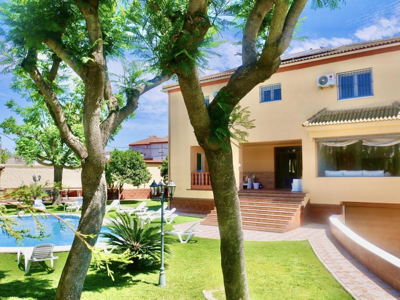 Private Pool! Your Oasis In Sevilla! Bbq! Villa Séville